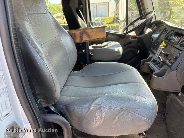 image for item ET1995 2013 Freightliner M2 bucket truck