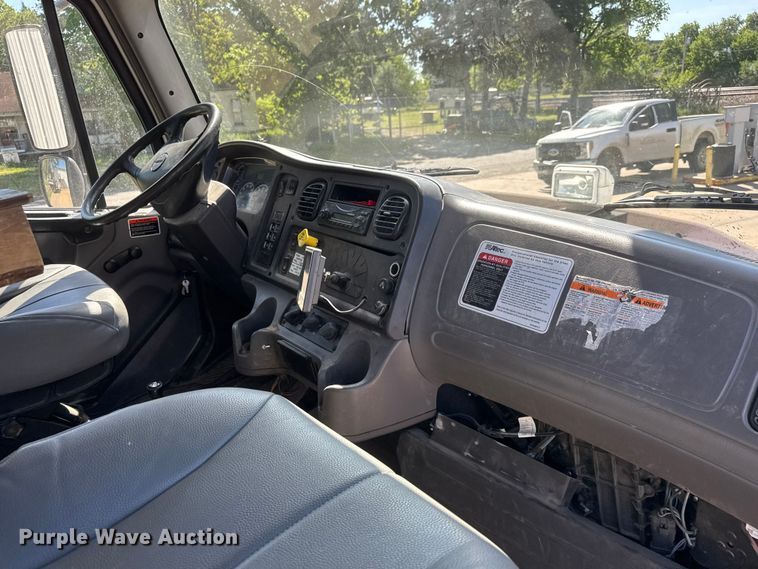 image for item ET1995 2013 Freightliner M2 bucket truck