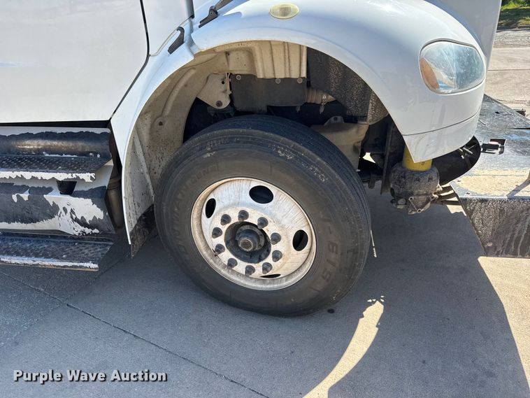 image for item ET1995 2013 Freightliner M2 bucket truck