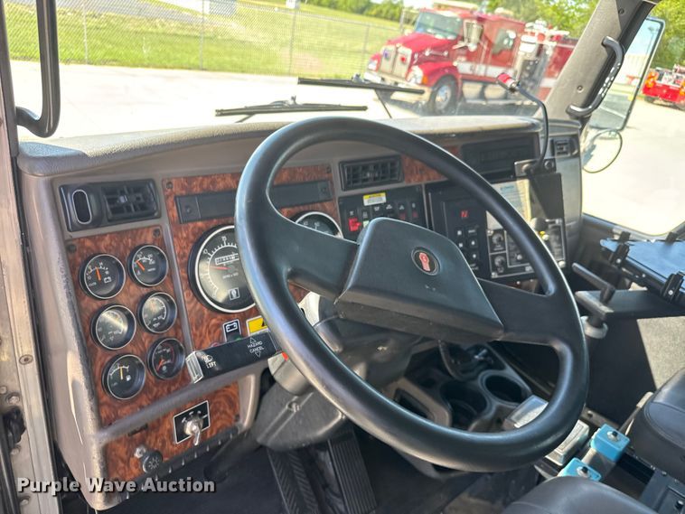 image for item ET1998 2002 Kenworth Pierce Contender pumper fire truck