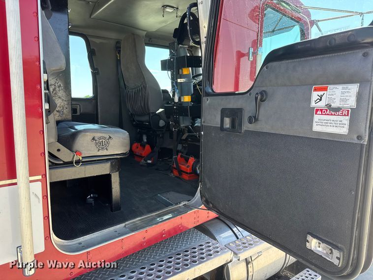 image for item ET1998 2002 Kenworth Pierce Contender pumper fire truck