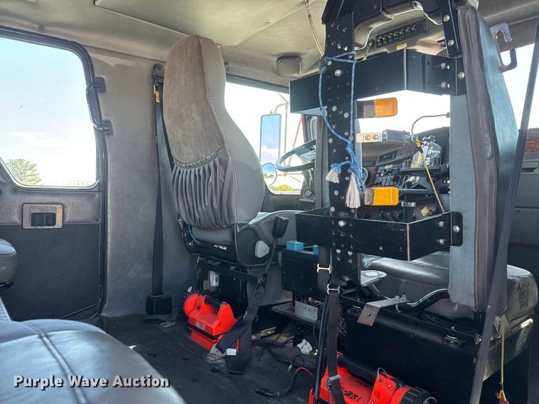 image for item ET1998 2002 Kenworth Pierce Contender pumper fire truck