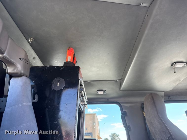 image for item ET1998 2002 Kenworth Pierce Contender pumper fire truck