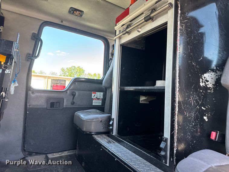 image for item ET1998 2002 Kenworth Pierce Contender pumper fire truck