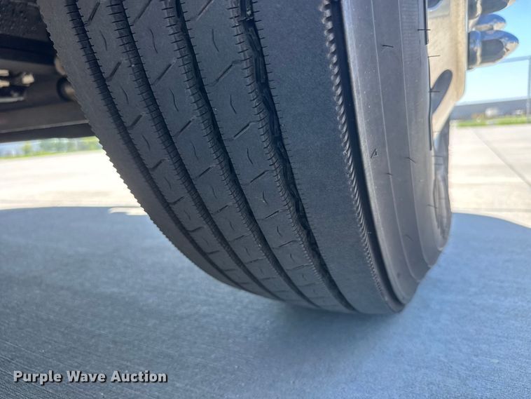 image for item ET1998 2002 Kenworth Pierce Contender pumper fire truck