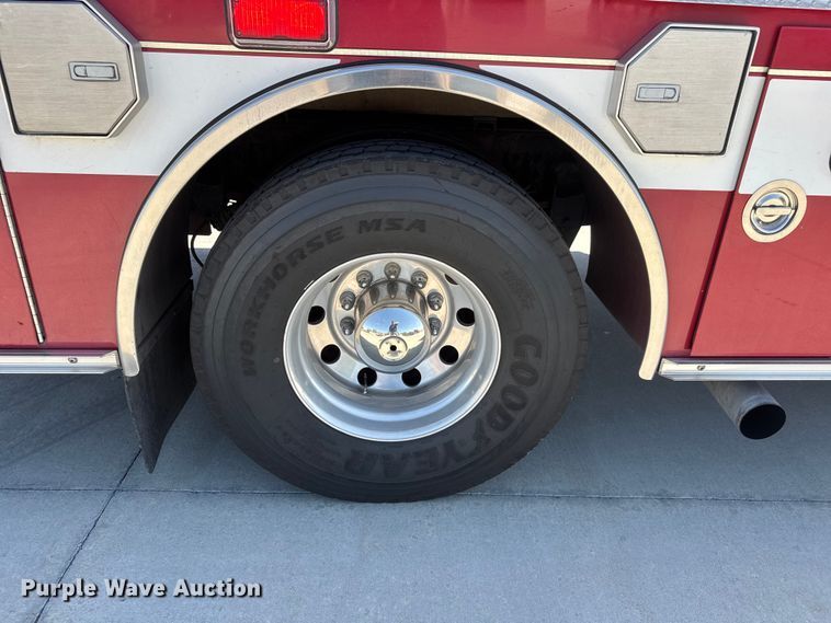 image for item ET1998 2002 Kenworth Pierce Contender pumper fire truck