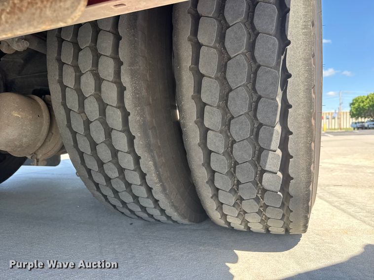 image for item ET1998 2002 Kenworth Pierce Contender pumper fire truck