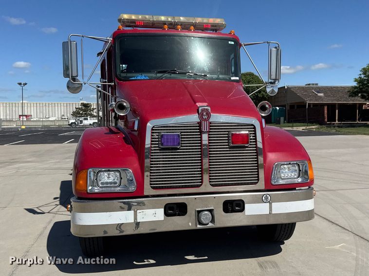 image for item ET1999 2003 Kenworth pumper fire truck