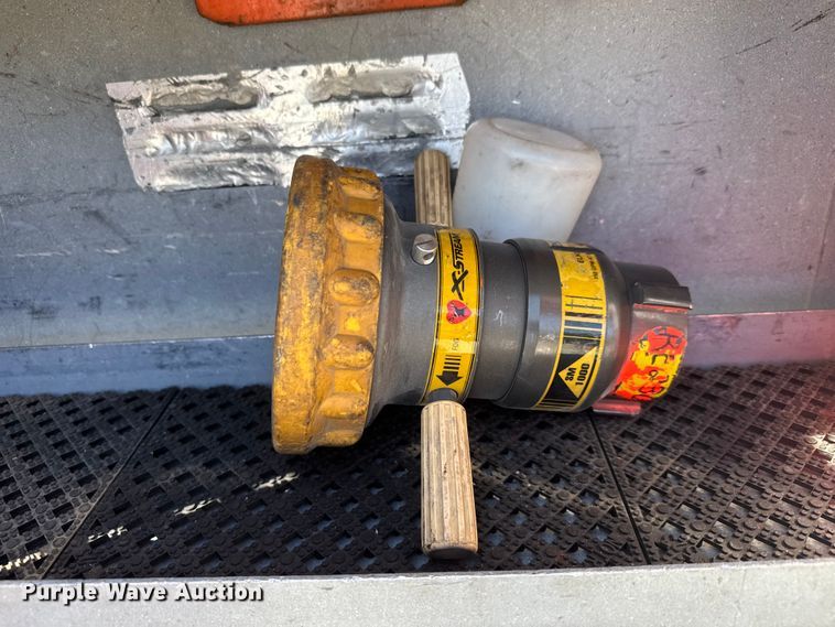 image for item ET1999 2003 Kenworth pumper fire truck