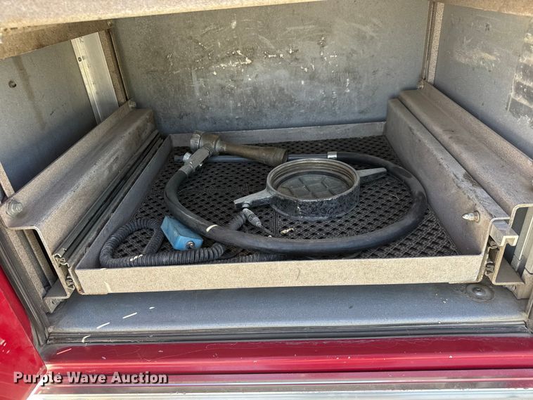 image for item ET1999 2003 Kenworth pumper fire truck