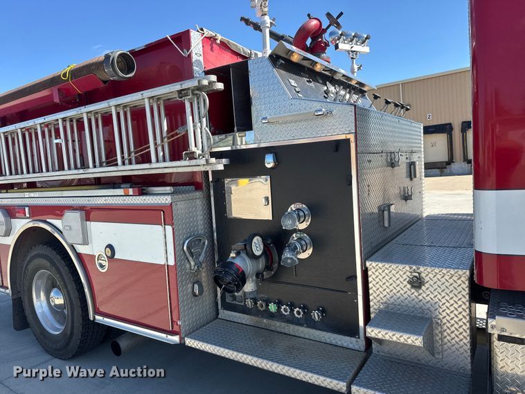 image for item ET1999 2003 Kenworth pumper fire truck