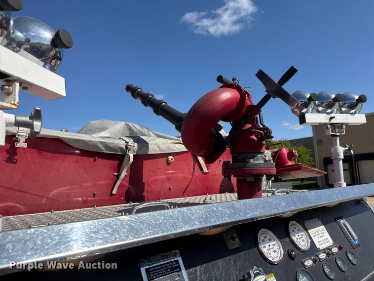 image for item ET1999 2003 Kenworth pumper fire truck