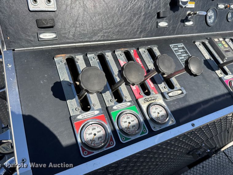 image for item ET1999 2003 Kenworth pumper fire truck