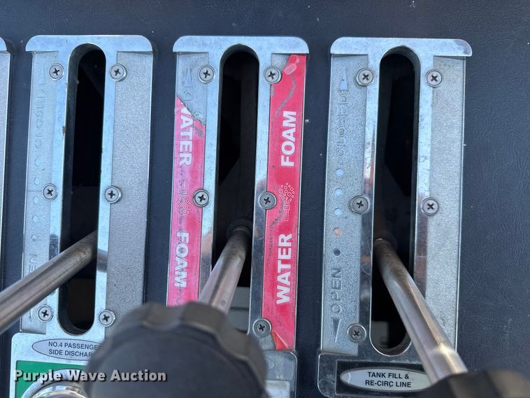 image for item ET1999 2003 Kenworth pumper fire truck