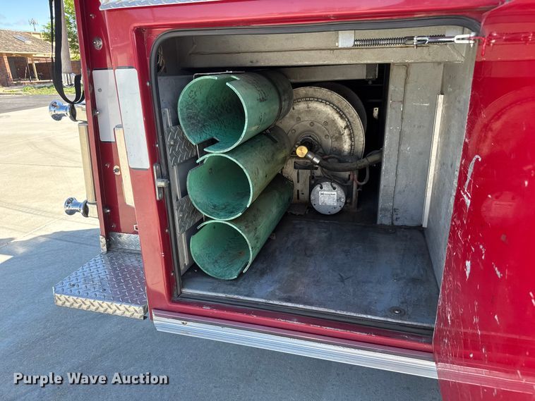 image for item ET1999 2003 Kenworth pumper fire truck