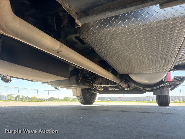 image for item ET1999 2003 Kenworth pumper fire truck