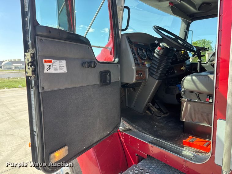 image for item ET1999 2003 Kenworth pumper fire truck