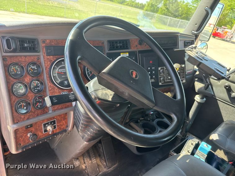 image for item ET1999 2003 Kenworth pumper fire truck