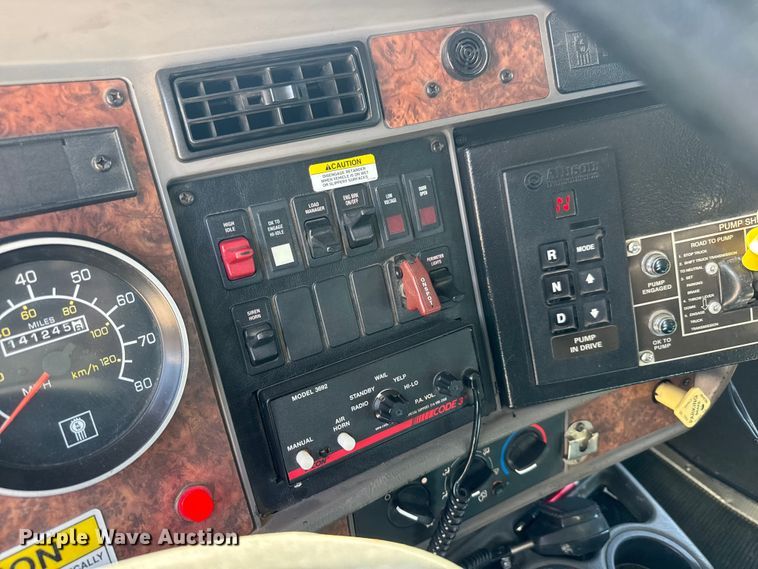 image for item ET1999 2003 Kenworth pumper fire truck