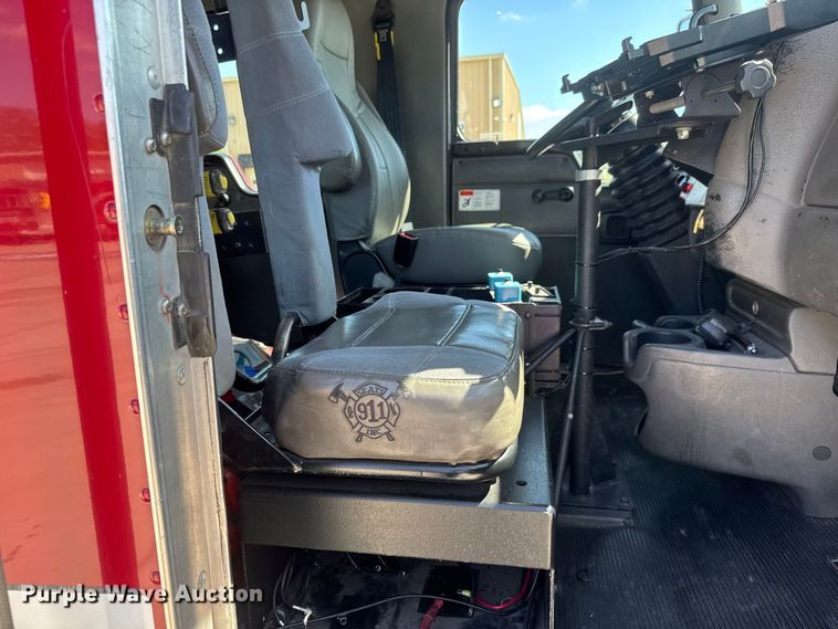 image for item ET1999 2003 Kenworth pumper fire truck