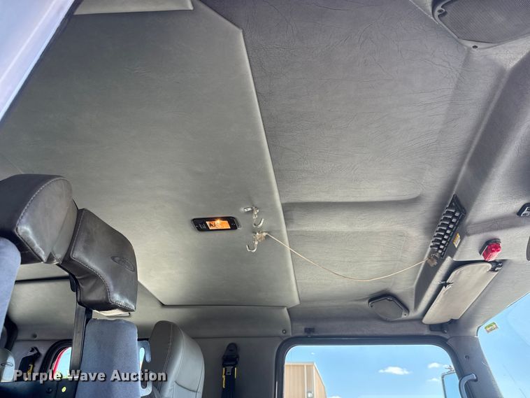 image for item ET1999 2003 Kenworth pumper fire truck