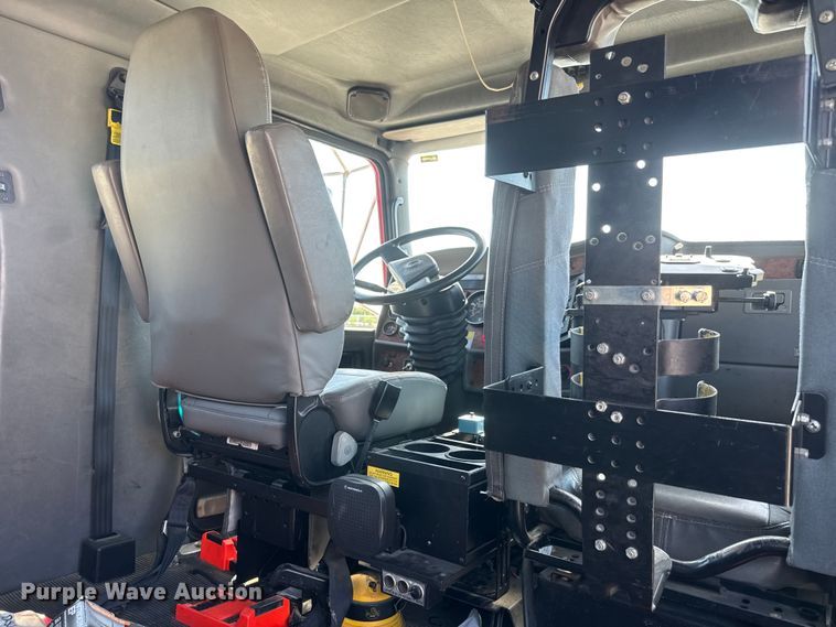 image for item ET1999 2003 Kenworth pumper fire truck