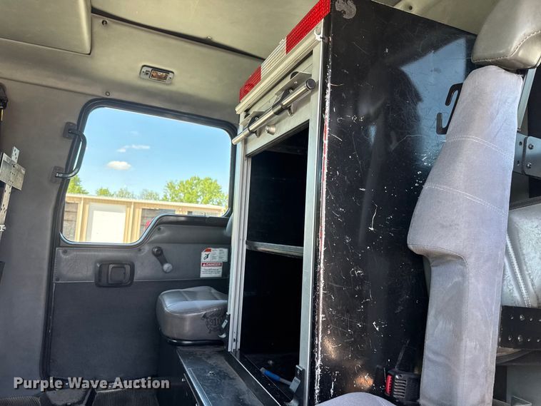 image for item ET1999 2003 Kenworth pumper fire truck