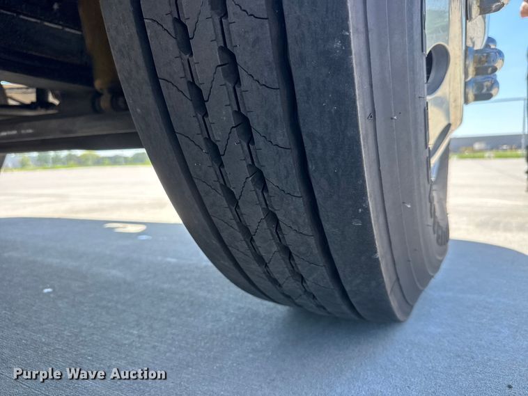 image for item ET1999 2003 Kenworth pumper fire truck