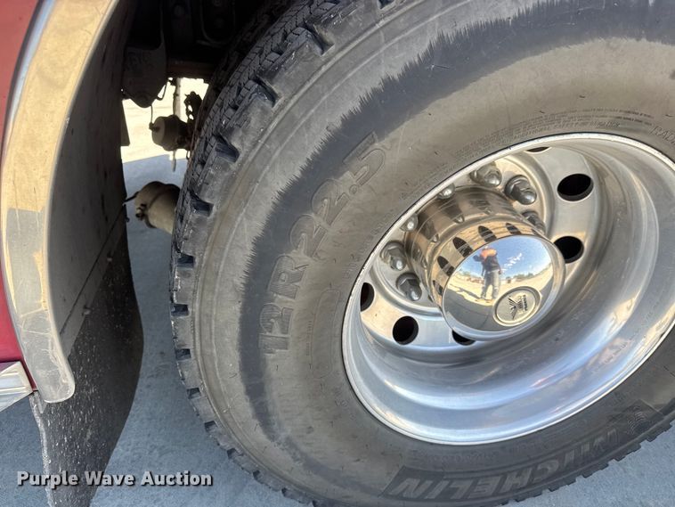 image for item ET1999 2003 Kenworth pumper fire truck