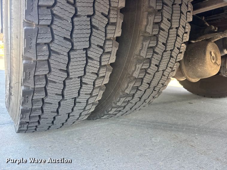 image for item ET1999 2003 Kenworth pumper fire truck