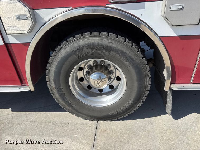 image for item ET1999 2003 Kenworth pumper fire truck