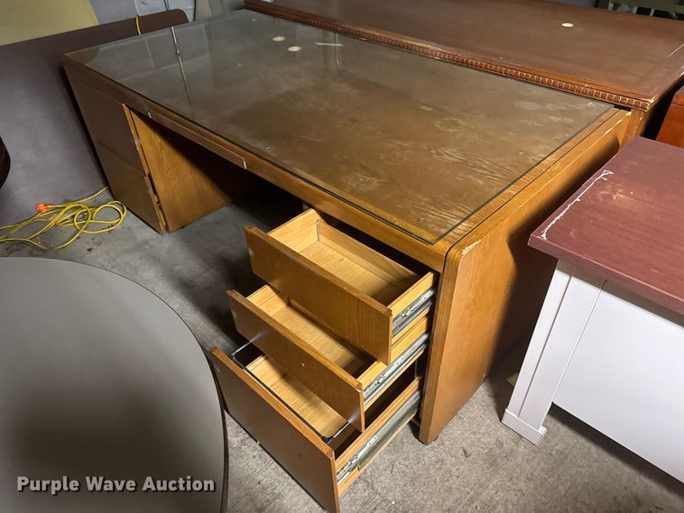 image for item ET4422 Office furniture