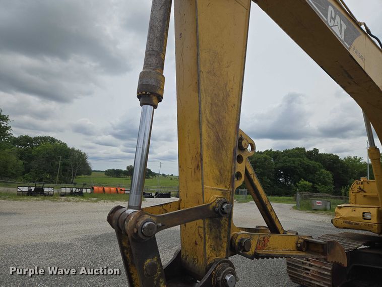 image for item ET5036 2003 Caterpillar 320C L excavator
