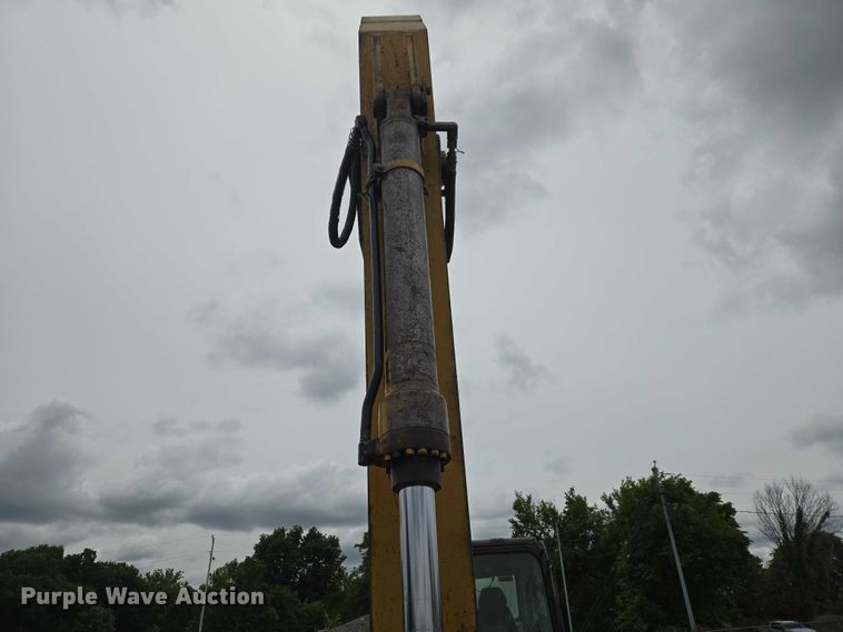image for item ET5036 2003 Caterpillar 320C L excavator