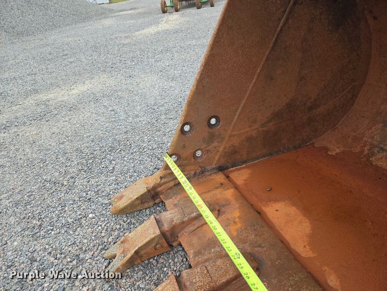 image for item ET5036 2003 Caterpillar 320C L excavator