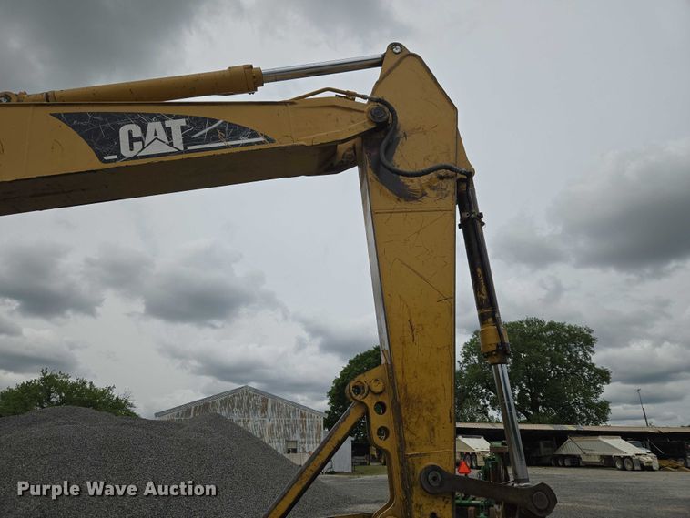image for item ET5036 2003 Caterpillar 320C L excavator