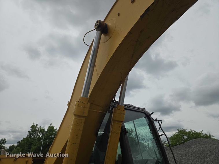 image for item ET5036 2003 Caterpillar 320C L excavator