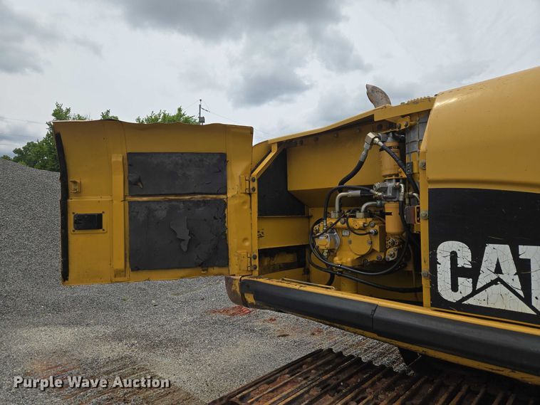 image for item ET5036 2003 Caterpillar 320C L excavator