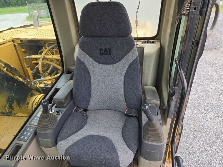 image for item ET5036 2003 Caterpillar 320C L excavator