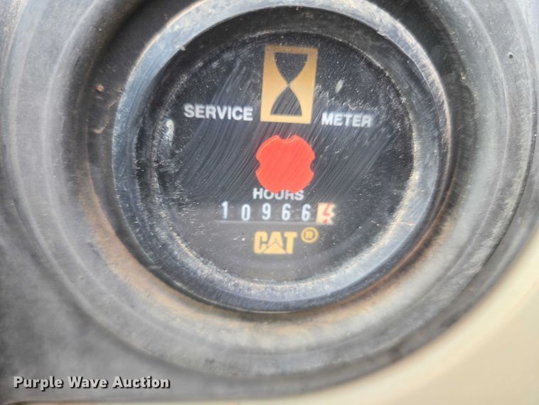 image for item ET5036 2003 Caterpillar 320C L excavator