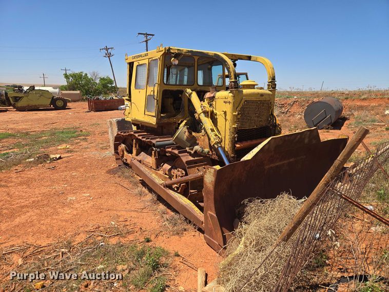 image for item ET5047 1972 Caterpillar D7F dozer
