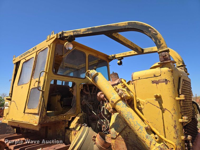 image for item ET5047 1972 Caterpillar D7F dozer