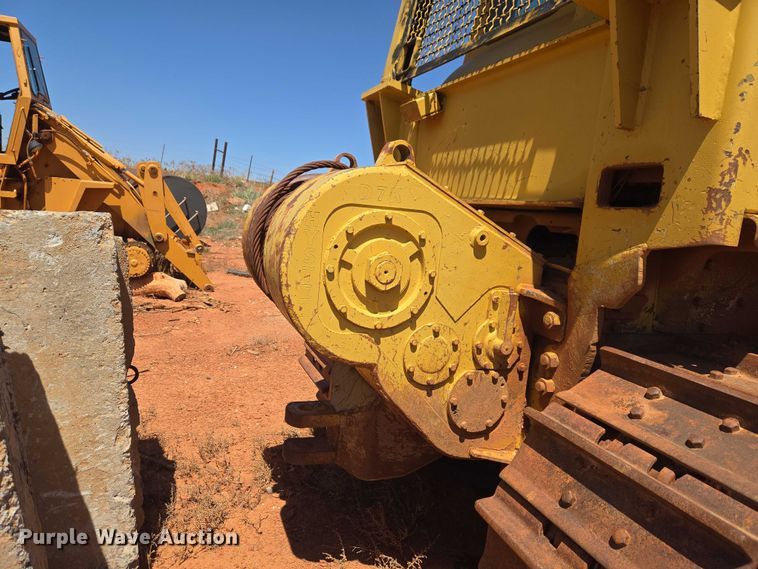 image for item ET5047 1972 Caterpillar D7F dozer