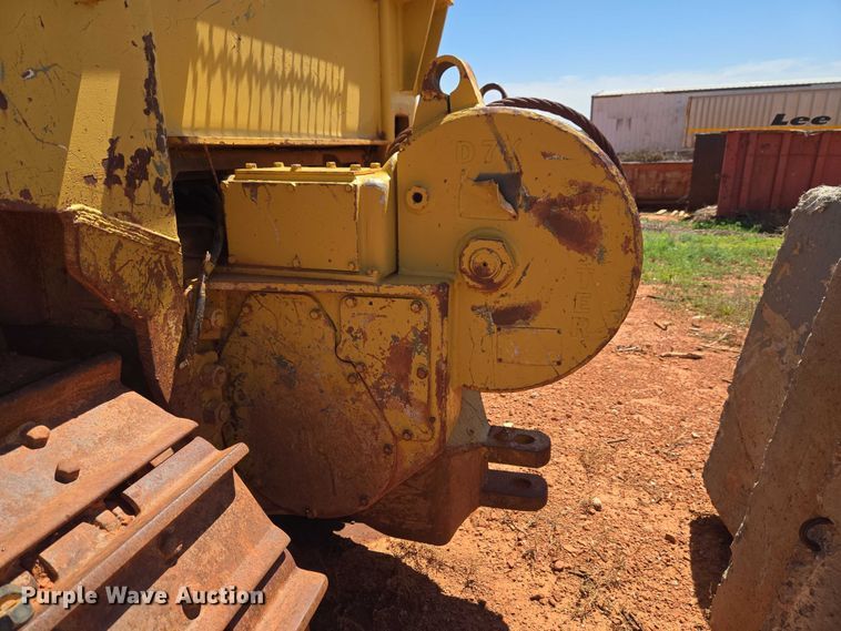 image for item ET5047 1972 Caterpillar D7F dozer
