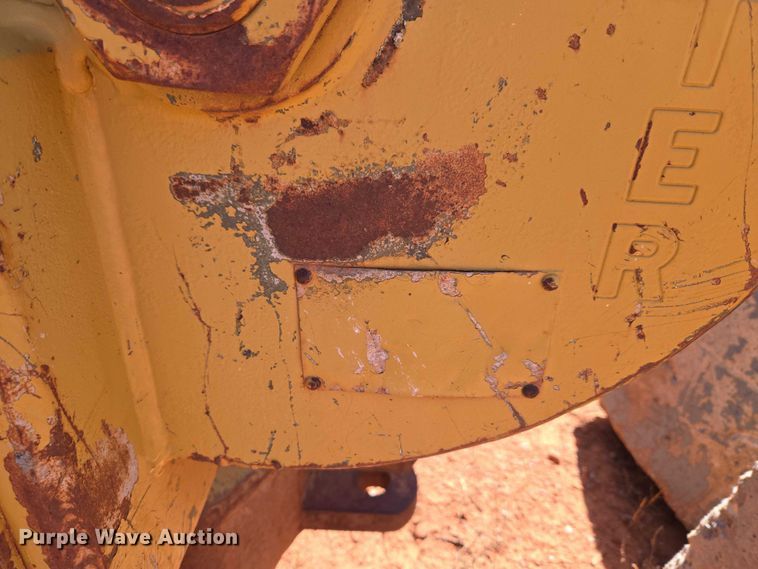 image for item ET5047 1972 Caterpillar D7F dozer