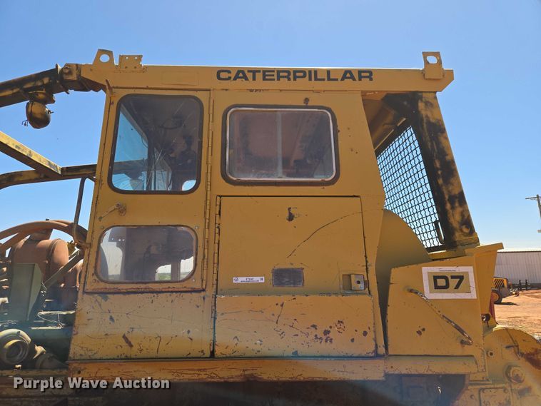 image for item ET5047 1972 Caterpillar D7F dozer