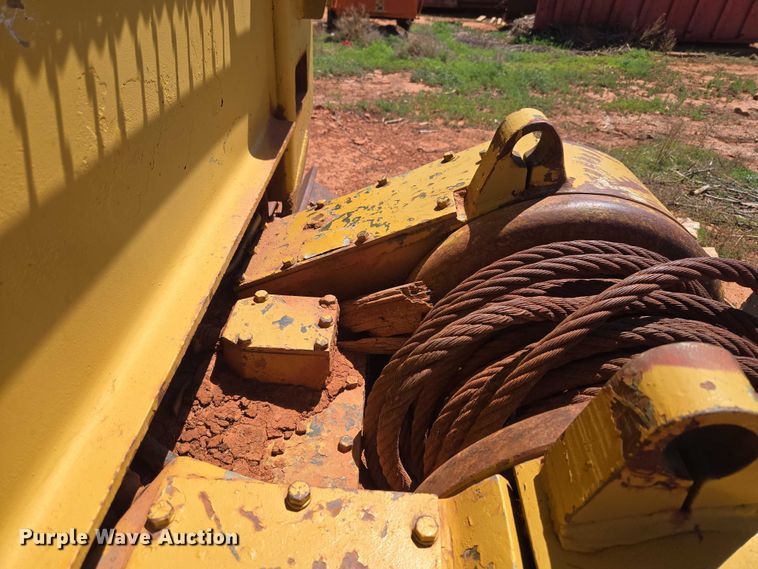image for item ET5047 1972 Caterpillar D7F dozer