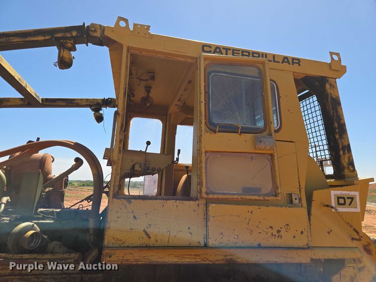 image for item ET5047 1972 Caterpillar D7F dozer