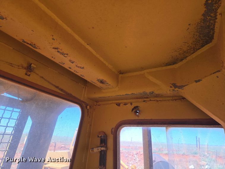 image for item ET5047 1972 Caterpillar D7F dozer