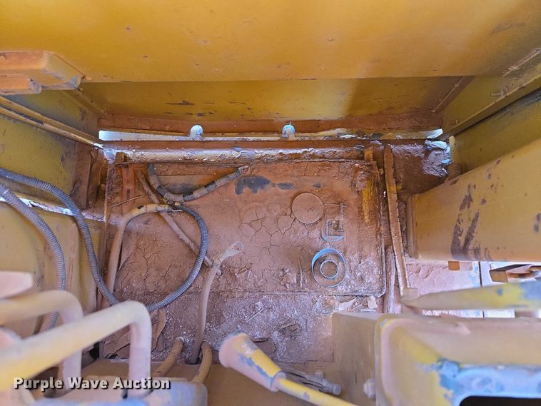 image for item ET5047 1972 Caterpillar D7F dozer